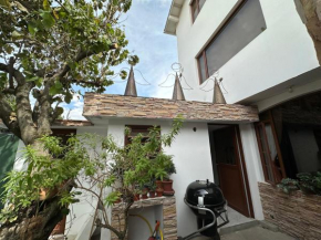 Casa cerca del aeropuerto Valle de TUMBACO